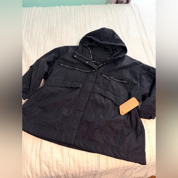 NEW Free People Movement Billie Boxy Lightweight Insulated Jacket Black Size M/L - Picture 3 of 11